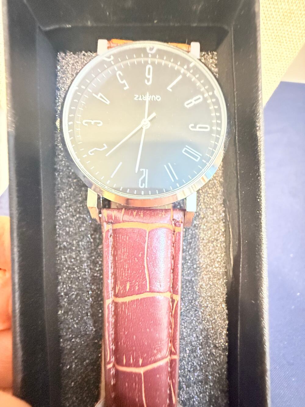 Men’s Brown Strap Quartz Watch WORKS